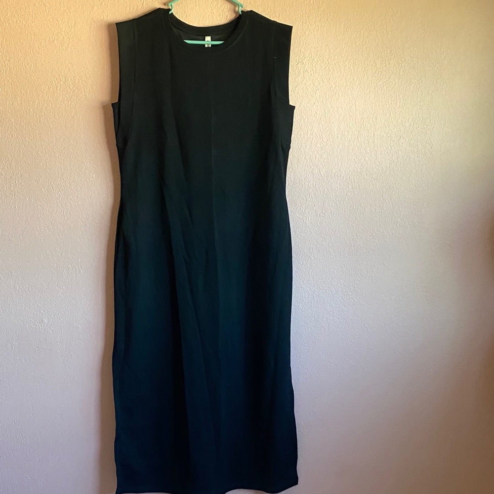 GRECERELLE Chic Black Sleeveless Midi Dress